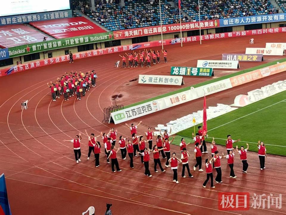inews, 并跟随现场, 阵淮安的比