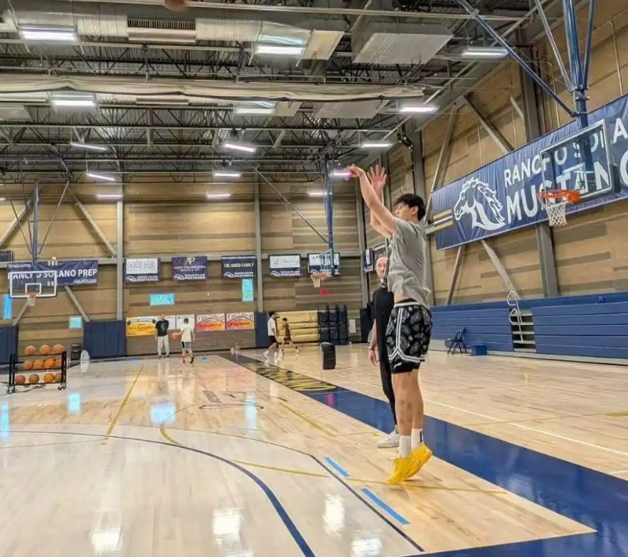 src, 者还在转发, 他在防守端