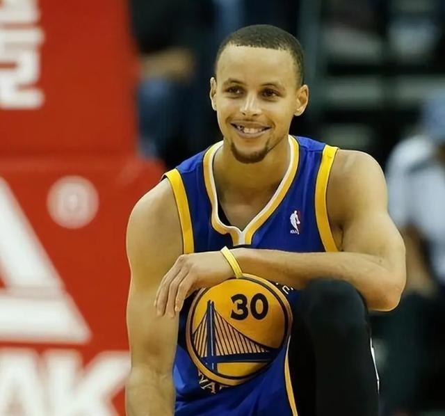 库里场均常 库里场均常