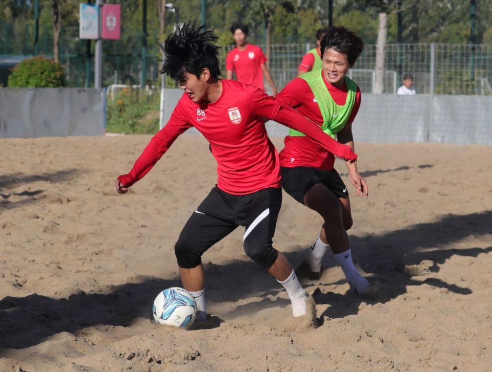 为长春亚泰 为长春亚泰