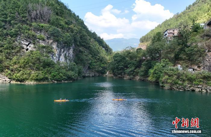 人民政府新, OnpwZ